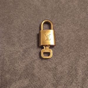 Louis Vuitton Lock and Key #322